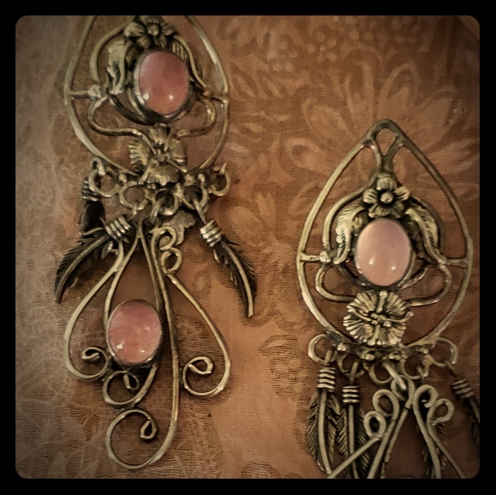 Rose quartz pierced earrings